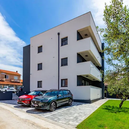 Lpl Luxury * Zadar