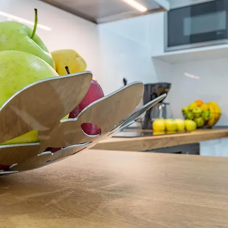 Lpl Luxury * זאדאר