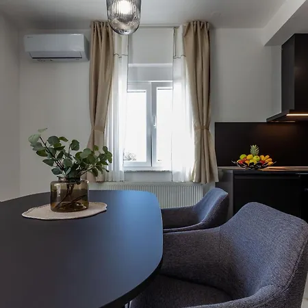 Lpl Luxury זאדאר