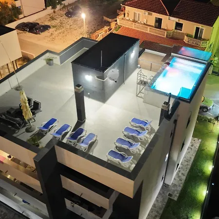 Lpl Luxury Apartmán *